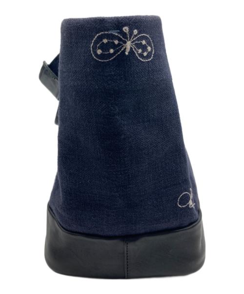 mina perhonen（ミナ ペルホネン）mina perhonen (ミナ ペルホネン) calzone bag ネイビーの古着・服飾アイテム