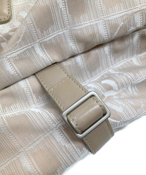 CHANEL（シャネル）CHANEL (シャネル) ニュートラベルラインGM/トートバッグ アイボリーの古着・服飾アイテム