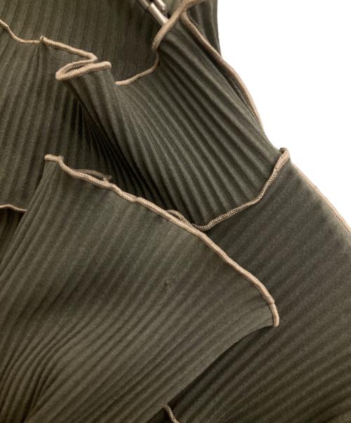 kotohayokozawa（コトハヨコザワ）kotohayokozawa (コトハヨコザワ) プリーツトップス ブラウン サイズ:FREEの古着・服飾アイテム