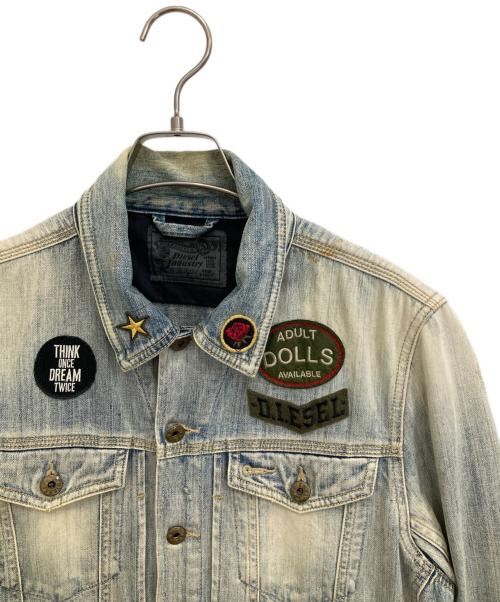 DIESEL（ディーゼル）DIESEL (ディーゼル) ワッペンデニムジャケット インディゴ サイズ:Mの古着・服飾アイテム