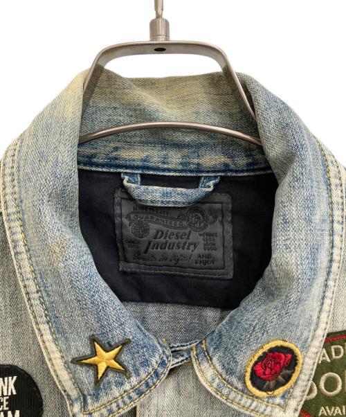 DIESEL（ディーゼル）DIESEL (ディーゼル) ワッペンデニムジャケット インディゴ サイズ:Mの古着・服飾アイテム
