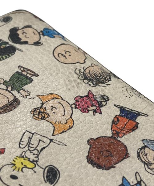 MARC JACOBS（マークジェイコブス）MARC JACOBS (マークジェイコブス) PEANUTS (ピーナッツ) ラウンドファスナー財布 アイボリーの古着・服飾アイテム