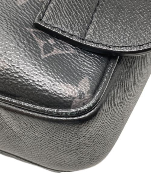 LOUIS VUITTON（ルイ ヴィトン）LOUIS VUITTON (ルイ ヴィトン) バムバッグ アウトドア ウエストバッグ ブラックの古着・服飾アイテム