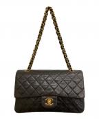 CHANELシャネル）の古着「Wフラップチェーンショルダーバッグ」｜ブラック