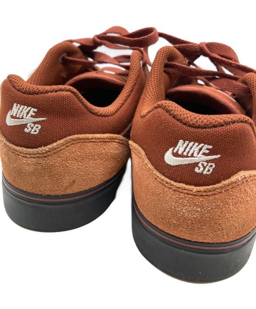 NIKE（ナイキ）NIKE (ナイキ) ローカットスニーカー ブラウン サイズ:25の古着・服飾アイテム