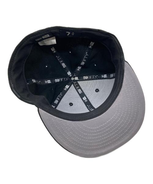 New Era（ニューエラ）New Era (ニューエラ) Ksubi (スビ) グレーアンダーバイザー ブラック サイズ:61.5の古着・服飾アイテム