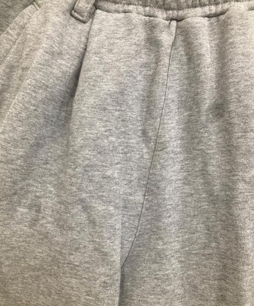 UMBRO（アンブロ）UMBRO (アンブロ) epnok (エプノック) Curved Tack Sweatpants グレー サイズ:Mの古着・服飾アイテム