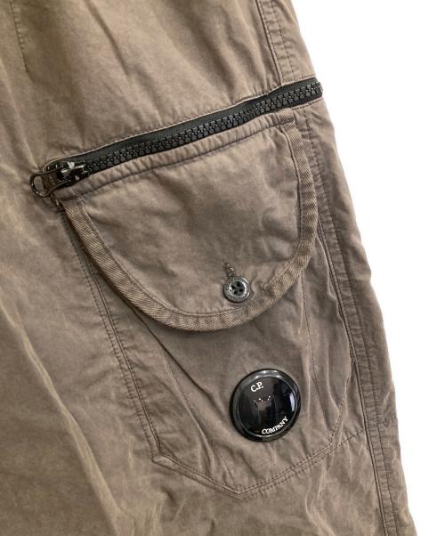 C.P COMPANY（シーピーカンパニー）C.P COMPANY (シーピーカンパニー) MICROREPS BOXY CARGO LENS PANTS グレー サイズ:48の古着・服飾アイテム