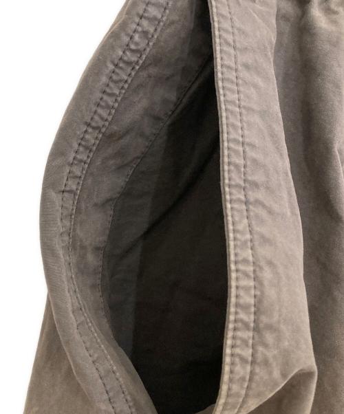 C.P COMPANY（シーピーカンパニー）C.P COMPANY (シーピーカンパニー) MICROREPS BOXY CARGO LENS PANTS グレー サイズ:48の古着・服飾アイテム