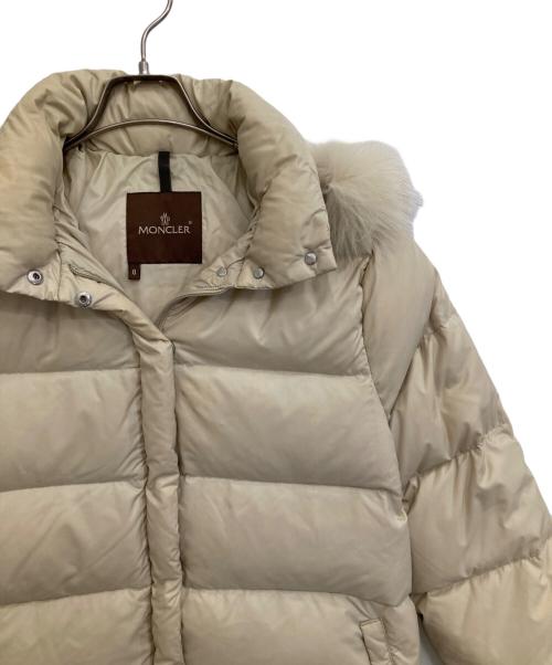 MONCLER（モンクレール）MONCLER (モンクレール) ダウンジャケット ベージュの古着・服飾アイテム