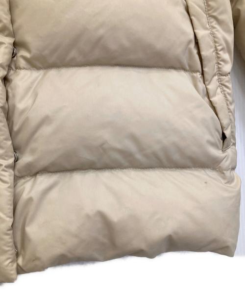 MONCLER（モンクレール）MONCLER (モンクレール) ダウンジャケット ベージュの古着・服飾アイテム