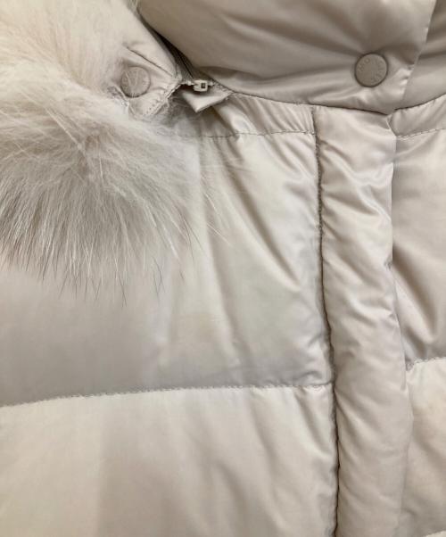MONCLER（モンクレール）MONCLER (モンクレール) ダウンジャケット ベージュの古着・服飾アイテム