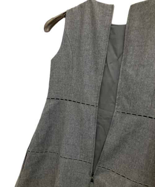 FOXEY（フォクシー）FOXEY (フォクシー) ノースリーブワンピース グレー サイズ:38の古着・服飾アイテム