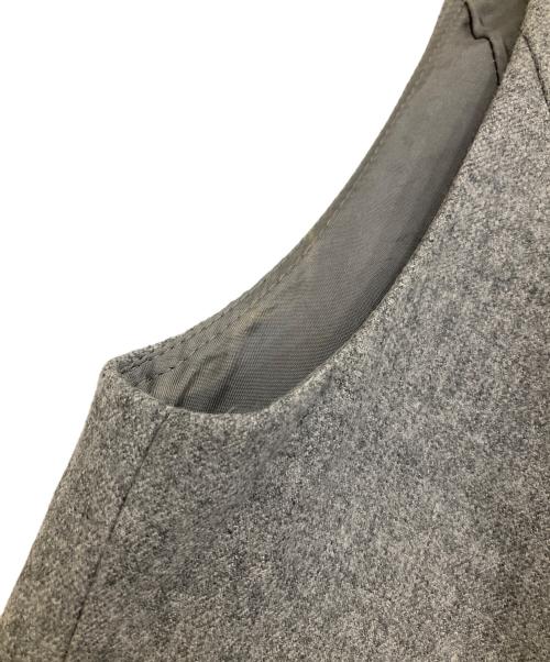 FOXEY（フォクシー）FOXEY (フォクシー) ノースリーブワンピース グレー サイズ:38の古着・服飾アイテム