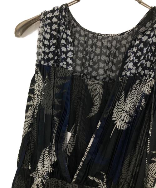 sacai（サカイ）sacai (サカイ) プリーツノースリーブワンピース ネイビー サイズ:1の古着・服飾アイテム