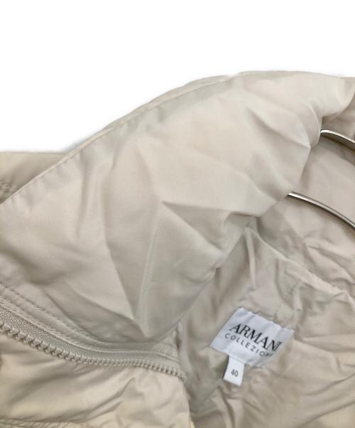 ARMANI COLLEZIONI（アルマーニ コレツィオーニ）ARMANI COLLEZIONI (アルマーニ コレツィオーニ) ダウンコート アイボリー サイズ:40の古着・服飾アイテム