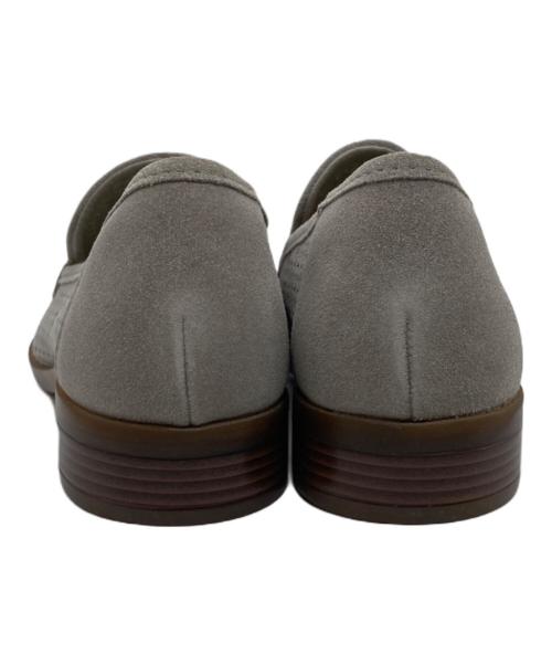 CLARKS（クラークス）CLARKS (クラークス) トリッシュコーブ フラットシューズ グレー サイズ:US 5 1/2の古着・服飾アイテム