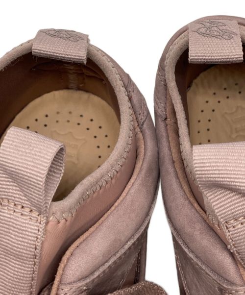 CLARKS（クラークス）CLARKS (クラークス) RONNIE FIEG (ロニー・フィグ) ローカットスニーカー Dusty Mauve サイズ:UK 8.5 US9.5 EU42.5 CN265の古着・服飾アイテム