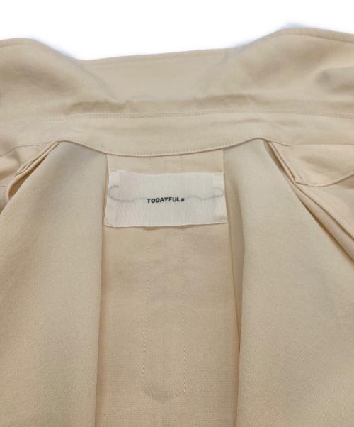 TODAYFUL（トゥデイフル）TODAYFUL (トゥデイフル) Halfsleeve Cocoon Coat クリーム サイズ:36 未使用品の古着・服飾アイテム