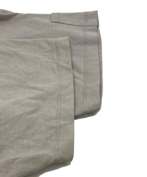 KATHARINE HAMNETT（キャサリンハムネット）KATHARINE HAMNETT (キャサリンハムネット) レイヤードデザインTシャツ ベージュ サイズ:Ｍの古着・服飾アイテム