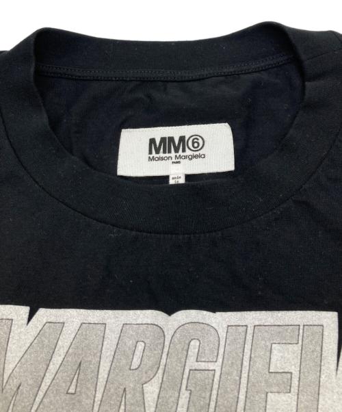 MM6 Maison Margiela（エムエムシックスメゾンマルジェラ）MM6 Maison Margiela (エムエムシックス メゾンマルジェラ) モトクロス ロゴ クロップド TシャツプリントTシャツ ブラック サイズ:Mの古着・服飾アイテム