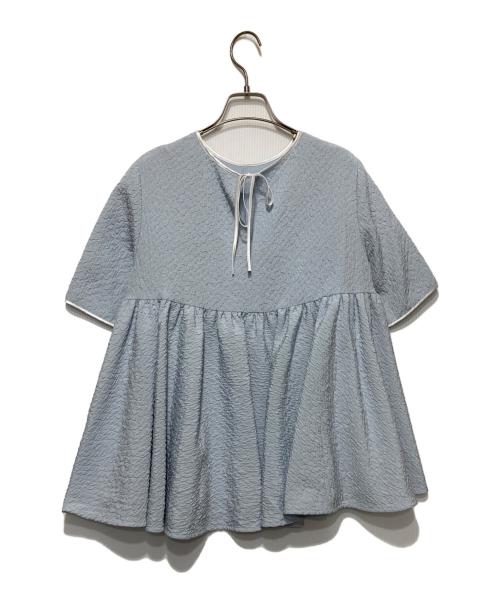 YORI（ヨリ）YORI (ヨリ) フクレサイドギャザーブラウス スカイブルー サイズ:36の古着・服飾アイテム