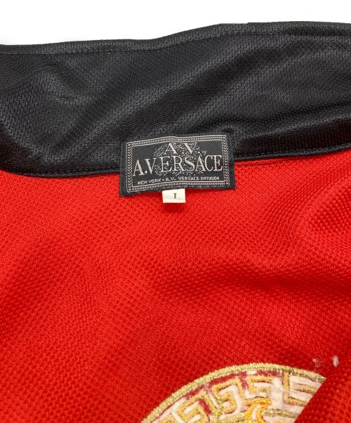 A.VERSACE（アルフレッドヴェルサーチ）A.VERSACE (アルフレッドヴェルサーチ) 半袖トラックジャケット レッド サイズ:Ｌの古着・服飾アイテム
