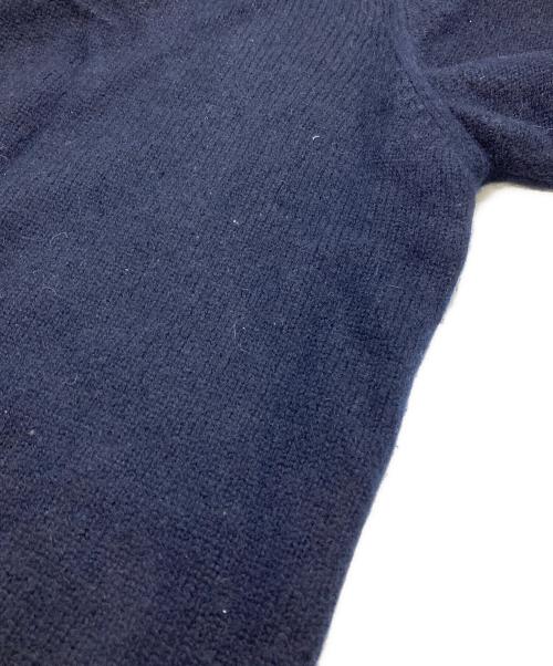 UNIQLO（ユニクロ）UNIQLO (ユニクロ) ANYA HINDMARCH (アニヤ・ハインドマーチ) コラボカシミヤニット ネイビー サイズ:Ｍの古着・服飾アイテム