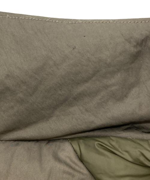 WHITE MOUNTAINEERING（ホワイトマウンテ二アニング）WHITE MOUNTAINEERING (ホワイトマウンテ二アニング) TAION (タイオン) コラボダウンジャケット オリーブ サイズ:1の古着・服飾アイテム