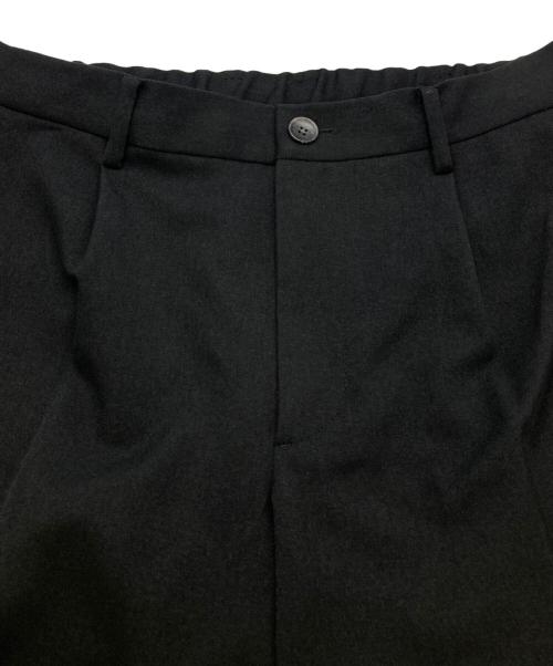 Paul Stuart（ポールスチュアート）Paul Stuart (ポールスチュアート) ウールライクサージワイドテーパードパンツ ブラック サイズ:46の古着・服飾アイテム