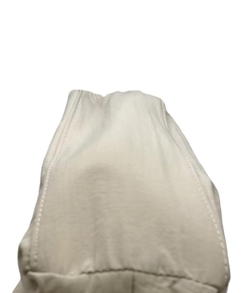 olend（オレンド）olend (オーレンド) パデッドショルダーバッグ ベージュの古着・服飾アイテム