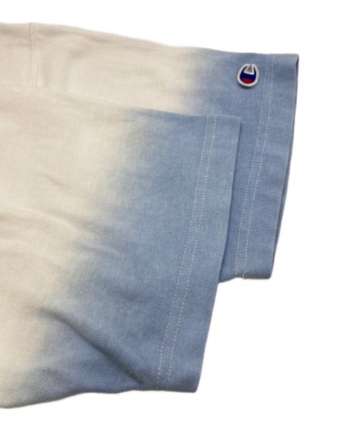 Champion（チャンピオン）Champion (チャンピオン) グラデーションtシャツ ホワイト×ブルー サイズ:Ｍの古着・服飾アイテム