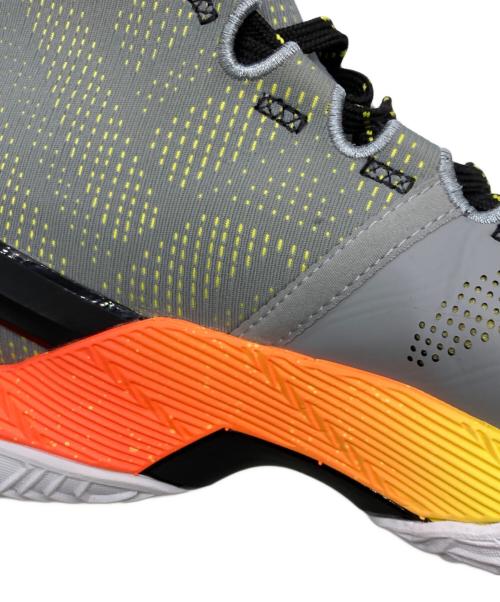 UNDER ARMOUR（アンダーアーマー）UNDER ARMOUR (アンダーアーマー) Curry 2 グレー サイズ:28.5の古着・服飾アイテム