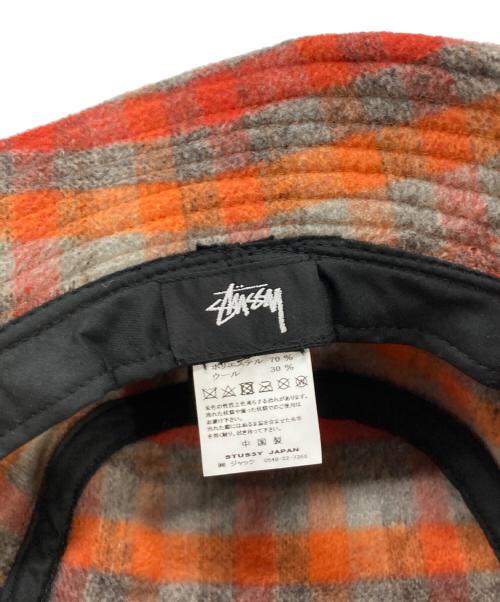 stussy（ステューシー）stussy (ステューシー) Brushed Plaid Bucket Hat レッド×グレーの古着・服飾アイテム