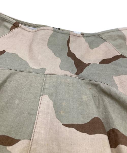 JUNYA WATANABE COMME des GARCONS（(ジュンヤワタナベ コムデギャルソン）JUNYA WATANABE COMME des GARCONS ((ジュンヤワタナベ コムデギャルソン) 迷彩変形スカート カーキ サイズ:SSの古着・服飾アイテム