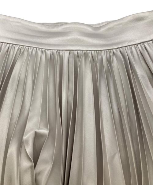 HAVEL studio（ハーヴェル スタジオ）HAVEL studio (ハーヴェル スタジオ) EMBOSS SATIN PLEATED SK グレー サイズ:36の古着・服飾アイテム