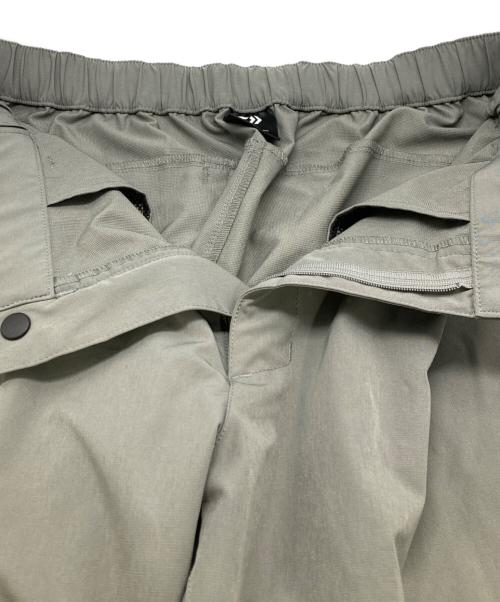 DAIWA PIER39（ダイワ ピア39）DAIWA PIER39 (ダイワ ピア39) JOURNAL STANDARD relume (ジャーナルスタンダード レリューム) 別注ワイドテーパードカーゴパンツ グレー サイズ:Ｍの古着・服飾アイテム