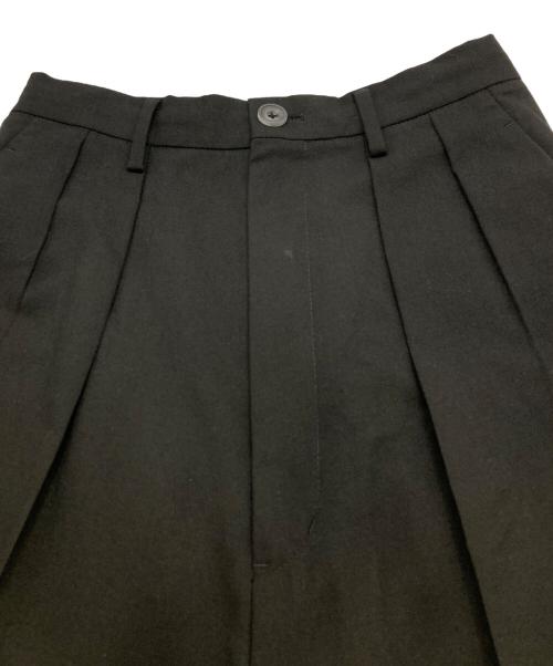 MAISON SPECIAL（メゾンスペシャル）MAISON SPECIAL (メゾンスペシャル) Prime-Wide Forward Drop Two Tucks Pants ブラック サイズ:00の古着・服飾アイテム