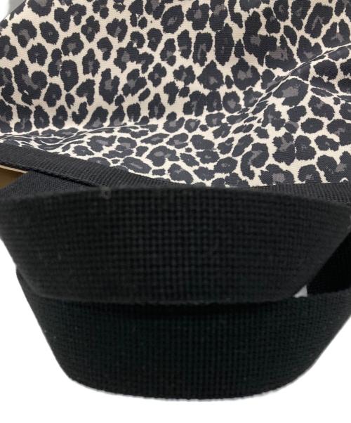 Herve Chapelier（エルベシャプリエ）Herve Chapelier (エルベシャプリエ) パンサーブランコーデュラ舟型トートM ホワイト×ブラックの古着・服飾アイテム