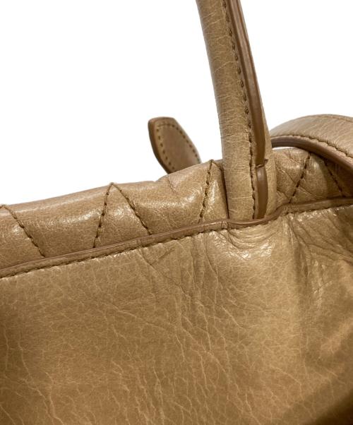 MIU MIU（ミュウミュウ）MIU MIU (ミュウミュウ) TRAPU 2WAYショルダーバッグ ベージュの古着・服飾アイテム