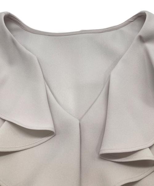 NOLLEY'S sophi（ノーリーズソフィー）NOLLEY'S sophi (ノーリーズソフィー) バックサテンラッフルブラウス グレー サイズ:38の古着・服飾アイテム
