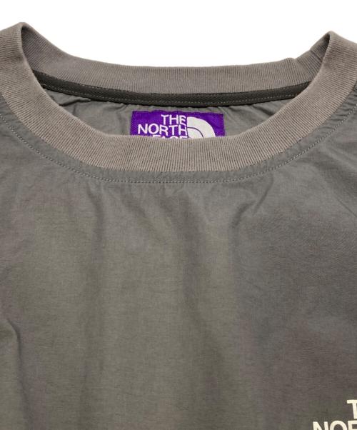 THE NORTHFACE PURPLELABEL（ザ・ノースフェイス パープルレーベル）THE NORTHFACE PURPLELABEL (ザ・ノースフェイス パープルレーベル) BEAUTY&YOUTH (ビューティーアンドユース) 別注プリントナイロンTシャツ グレー サイズ:Ｌの古着・服飾アイテム