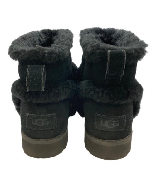 UGG（アグ）UGG (アグ) CLASSIC MINI FLUFF SPILL SEAM ブラック サイズ:24の古着・服飾アイテム