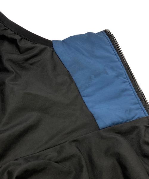 ARC'TERYX（アークテリクス）ARC'TERYX (アークテリクス) BEAMS (ビームス) 別注ATOM LT HOODY ブルー×ブラック サイズ:Sの古着・服飾アイテム