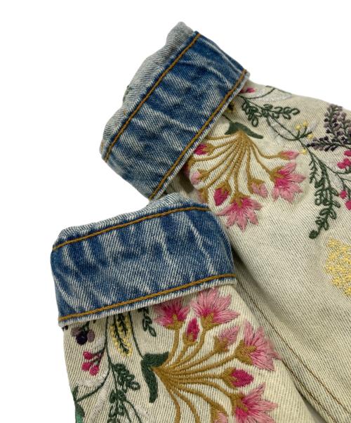 Desigual（デシグアル）Desigual (デシグアル) フローラルエンブロイダリーデニムジャケット インディゴ サイズ:Sの古着・服飾アイテム