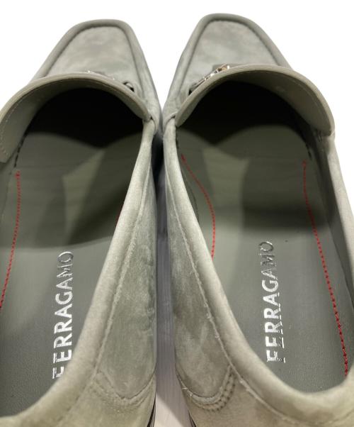 Ferragamo（フェラガモ）Ferragamo (フェラガモ) GRANDIOSO 2ローファー グレー サイズ:8の古着・服飾アイテム