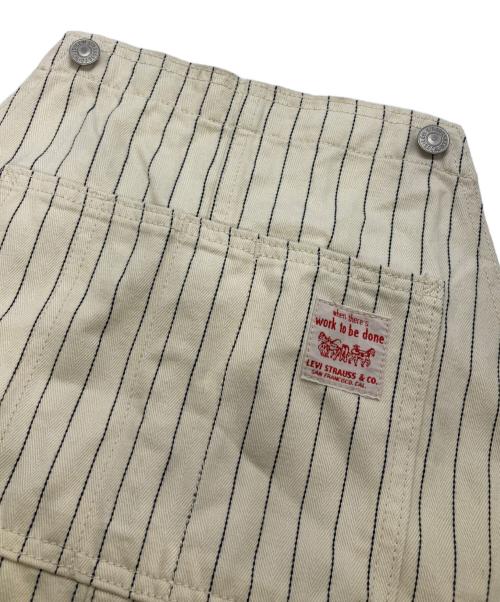 LEVI'S（リーバイス）LEVI'S (リーバイス) オーバーオール アイボリー サイズ:Ｍの古着・服飾アイテム