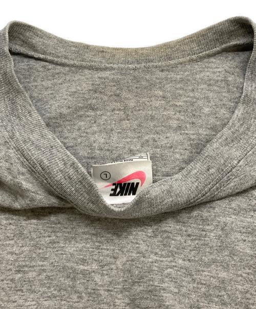 NIKE（ナイキ）NIKE (ナイキ) ビッグスウッシュTシャツ グレー サイズ:Ｌの古着・服飾アイテム