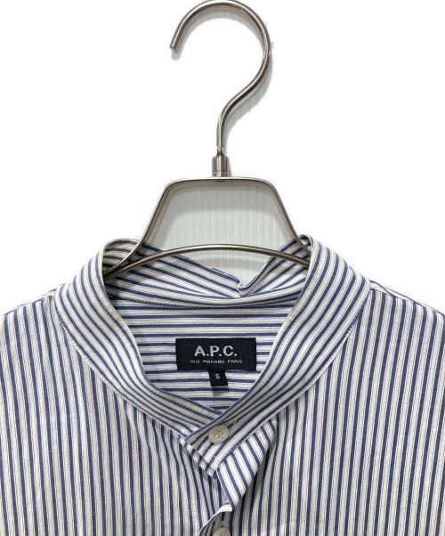 A.P.C.（アーペーセー）A.P.C. (アーペーセー) バンドカラーシャツ ブルー×ホワイト サイズ:Sの古着・服飾アイテム