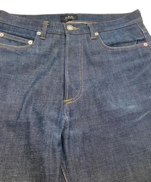 A.P.C.（アーペーセー）A.P.C. (アーペーセー) ロングデニムパンツ インディゴ サイズ:31の古着・服飾アイテム